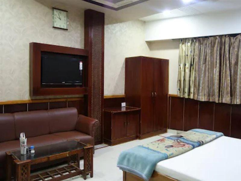 Rc Inn Sirsa Экстерьер фото